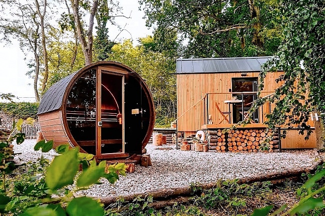 Glamping se saunou �esk� r�j - P��hrazsk� sk�ly