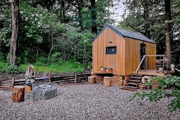 Glamping se saunou �esk� r�j - P��hrazsk� sk�ly