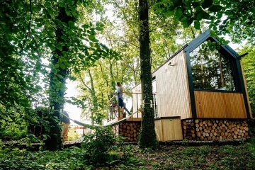 Glamping se saunou �esk� r�j - P��hrazsk� sk�ly