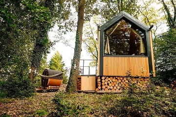 Glamping se saunou �esk� r�j - P��hrazsk� sk�ly