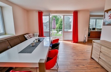 Chalupa s venkovn�m baz�nem - Vyso�ina