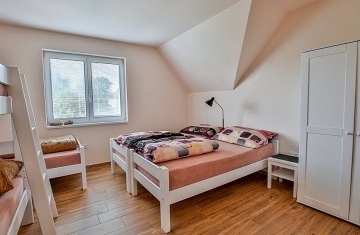 Chalupa s baz�nem - Ch�novsk� jeskyn� - Vyso�ina