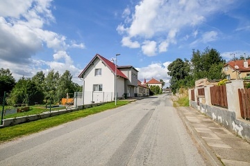 Chalupa s baz�nem - Ch�novsk� jeskyn� - Vyso�ina