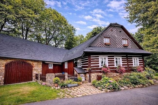 Chalupa s bazénem - Roubenka Žďárské vrchy