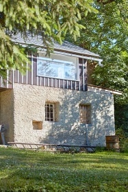 Roubenka Lesn� r�j - kamna s pec� a koupac� sud