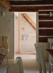 Roubenka pec a koupac� sud - u Jizersk�ch hor a Krkono�