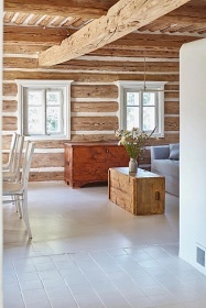 Roubenka pec a koupac� sud - u Jizersk�ch hor a Krkono�