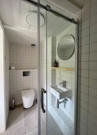 Roubenka pec a koupac� sud - u Jizersk�ch hor a Krkono�