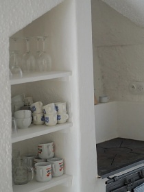 Roubenka pec a koupac� sud - u Jizersk�ch hor a Krkono�