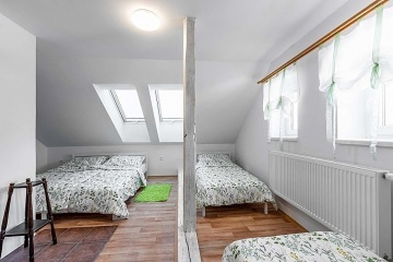 Chalupa s baz�nem - Kutn� Hora - Pos�zav�