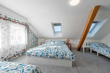 Chalupa s baz�nem - Kutn� Hora - Pos�zav�