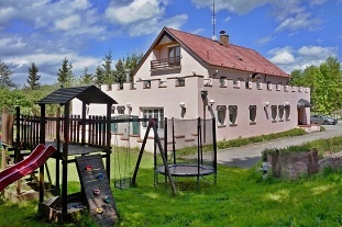 Nov� objekt: Chata Lipensk� jezero - vnit�n� baz�n - Miln�