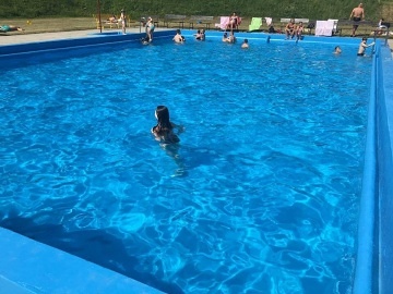 Chaty s baz�nem - Rodinn� kemp - B�l� Karpaty