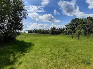 Chalupa s vnit�n�m baz�nem - p�ehrada Trn�vka