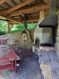 Chalupa s vnit�n�m baz�nem - p�ehrada Trn�vka