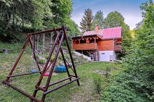 Nov� objekt: Chata na samot� - CHKO B�l� Karpaty - Luha�ovice 3M-311