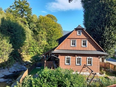 Wellness roubenka u lesa - chalupa Dlouh� str�n�