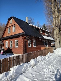 Wellness roubenka u lesa - chalupa Dlouh� str�n�