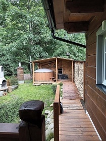 Wellness roubenka u lesa - chalupa Dlouh� str�n�