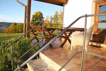 Chalupa samota a vnit�n� baz�n - Javorn�k - �umava