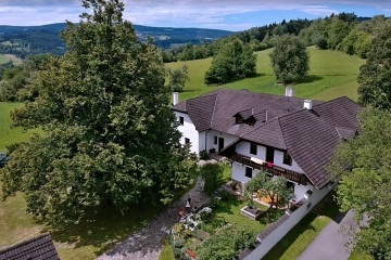 Chalupa samota a vnit�n� baz�n - Javorn�k - �umava