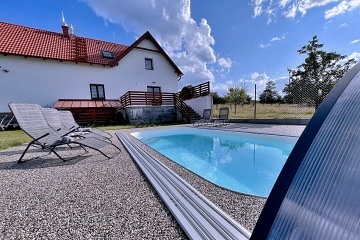 Chalupa wellness a baz�n - �umava - hrad Ka�perk