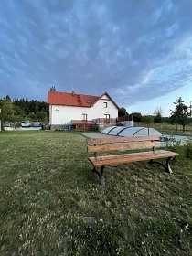 Chalupa wellness a baz�n - �umava - hrad Ka�perk