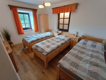 Rodinn� chalupa - Moravsk� cyklostezka - Jesen�ky