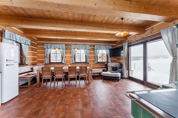 Roubenka s kachlov�mi kamny - Adr�pa�sk� sk�ly