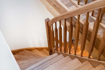 Roubenka s kachlov�mi kamny - Adr�pa�sk� sk�ly