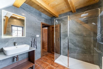 Roubenka s kachlov�mi kamny - Adr�pa�sk� sk�ly