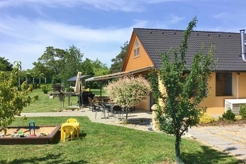 Chata a glamping vinn� sklep a baz�n - Znojemsko