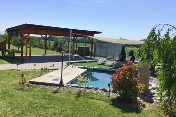 Chata a glamping vinn� sklep a baz�n - Znojemsko