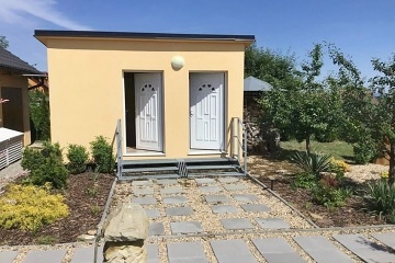 Chata a glamping vinn� sklep a baz�n - Znojemsko