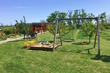 Chata a glamping vinn� sklep a baz�n - Znojemsko