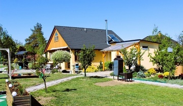 Chata a glamping - vinn� sklep a baz�n - Znojemsko