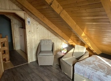 Chata a glamping - vinn� sklep a baz�n - Znojemsko