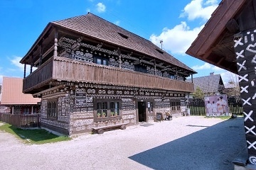Roubenka Strážovské vrchy - skanzen Čičmany