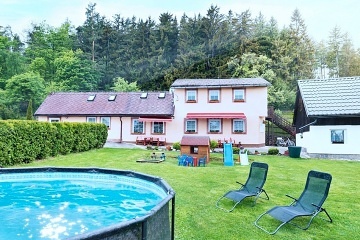 Penzion wellness a baz�n - Chur��ov - �umava