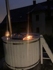 Glamping s v��ivkou - Chata s v�hledem na Je�t�d