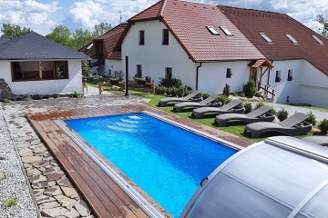Chaty a apartm�ny - wellness a baz�n - p�ehrada Lipno