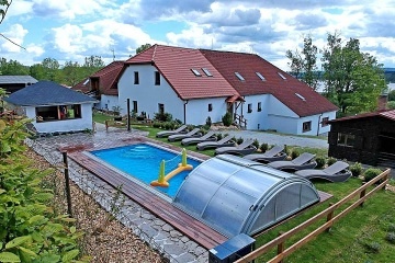 Chaty a apartm�ny - wellness a baz�n - p�ehrada Lipno
