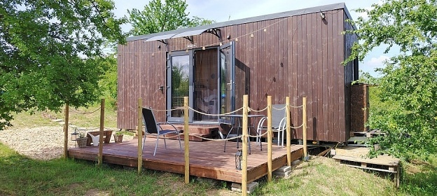 Glamping Ch�iby - hrad Buchlov - B�l� Karpaty