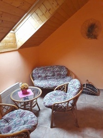 Chalupa terasa a baz�n - Hrad Kost - �esk� r�j