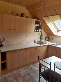 Chalupa terasa a baz�n - Hrad Kost - �esk� r�j