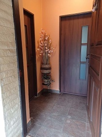 Chalupa terasa a baz�n - Hrad Kost - �esk� r�j
