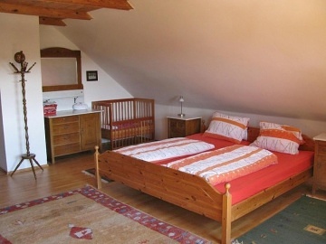 Chalupa a baz�n - Dolomitov� jeskyn� - �elezn� Brod
