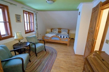 Chalupa a baz�n - Dolomitov� jeskyn� - �elezn� Brod