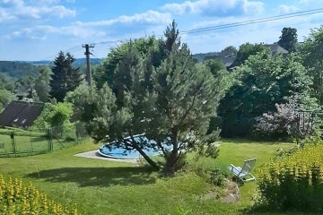Chalupa a baz�n - Dolomitov� jeskyn� - �elezn� Brod