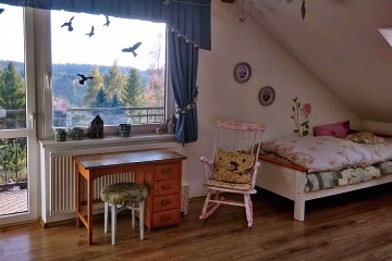 Chata s baz�nem - hrad Pecka - Valdov - �esk� r�j